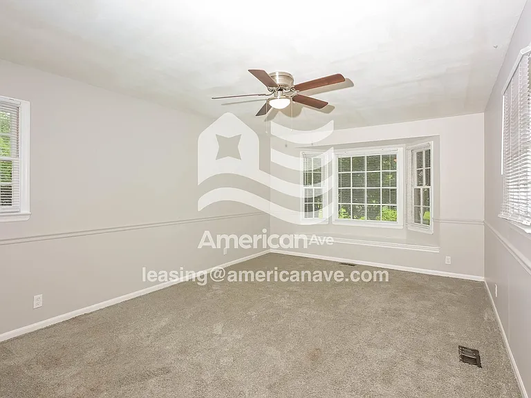 1464460_013_bedroom_13.jpg
