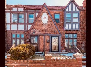 13067 224th St, Springfield Gardens, NY 11413