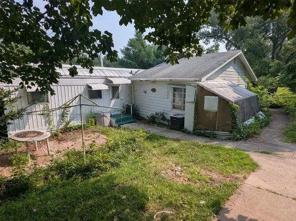 245 N West St #88, Hartford, IA 50118