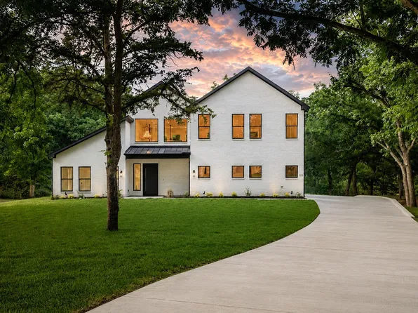 105 Forest Brook Dr, Red Oak, TX 75154