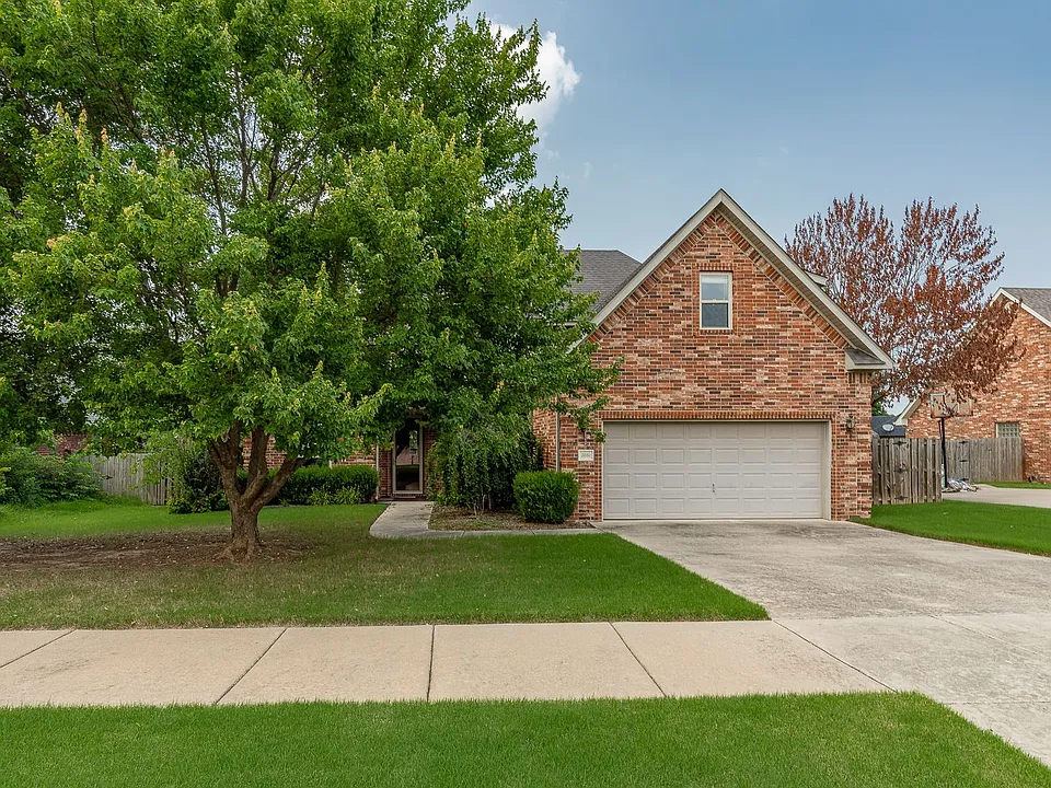 3880 W Morning Mist Dr