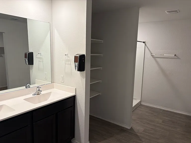 103 Pecos Dr — Photo 6