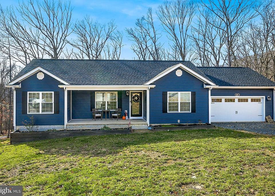 1st image of 601 Hickory Trl