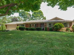2604 S Inglewood Rd, Springfield, MO 65804