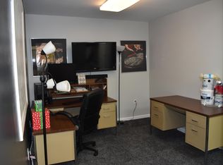 120 S Main St, Houston, PA 15342