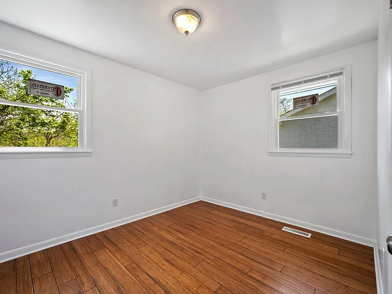 4758 Trenton Dr — Photo 11