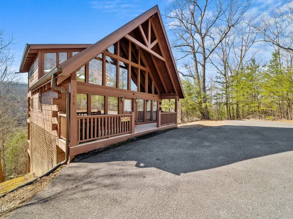1619 Barn Door Ln, Sevierville, TN 37862