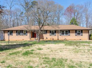 232 Holly Dr, Spartanburg, SC 29301