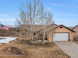 320 Honeysuckle Ct, Hayden, CO 81639