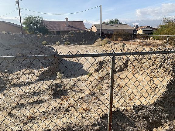 2nd image of 16373 Avenida Atezada