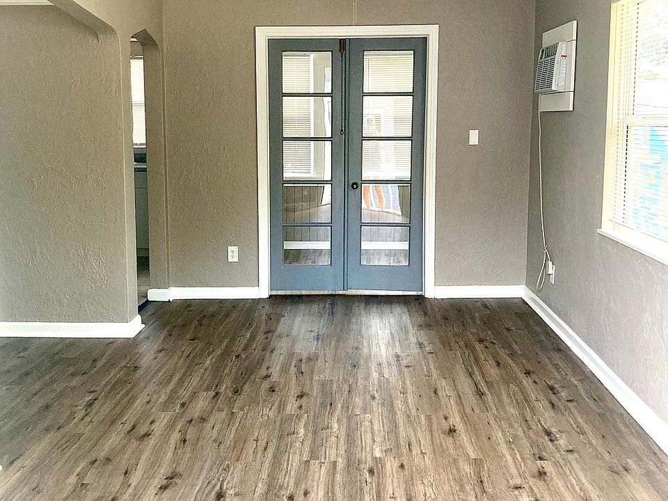 Living Room from Entrance