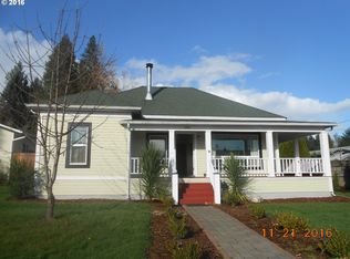 1744 Ash Ave, Cottage Grove, OR 97424