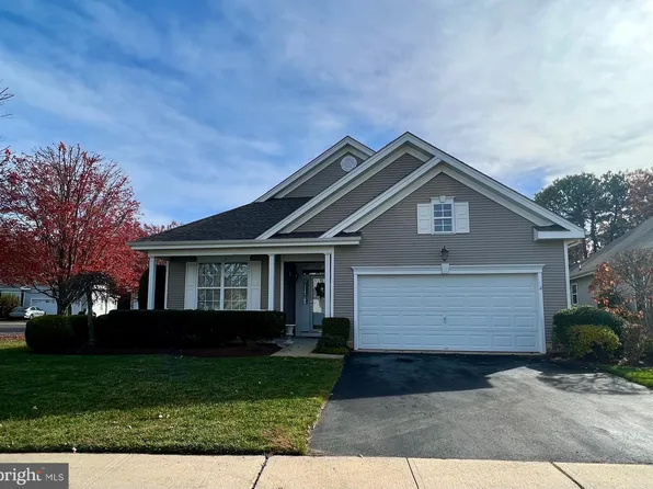 22 Silver Lake Dr, Barnegat, NJ 08005