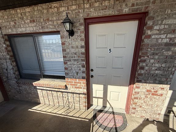 2nd image of 2511 W 27th St #11552126