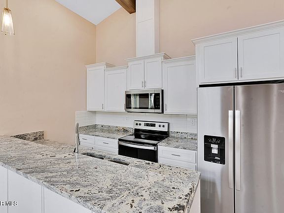 2nd image of 1031 Vinton Ave #30