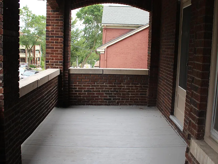 115 E Gorham St #2 — Photo 16