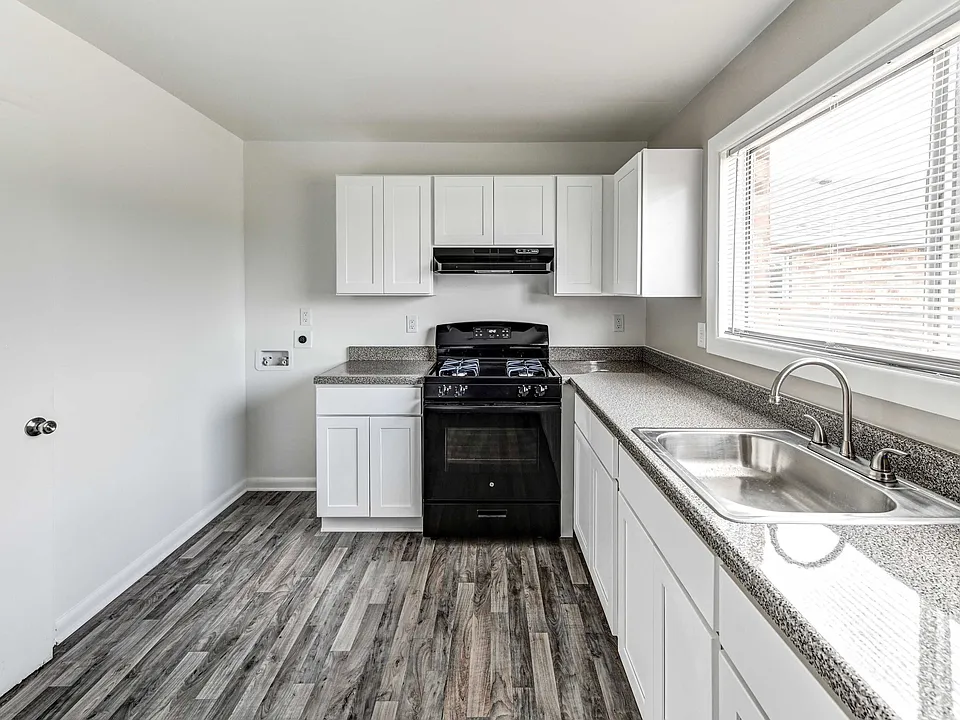 Summit Pointe Apartments