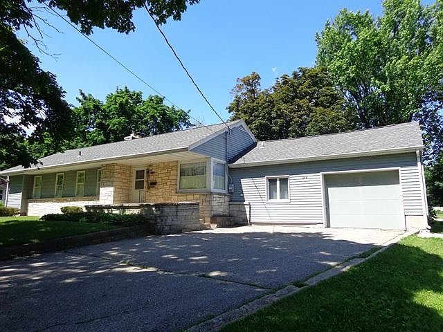 2nd image of 244 N Park St