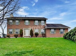 4297 Stone Meadow Dr, Hamilton, OH 45011