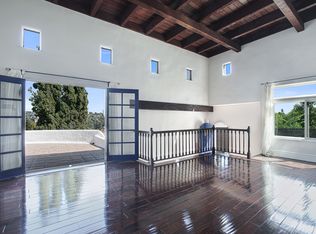 2039 Glencoe Way, Los Angeles, CA 90068