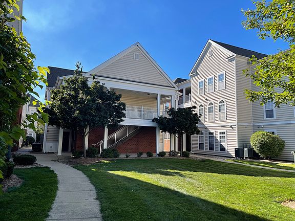 2nd image of 1903 N Lincoln Ave APT 206