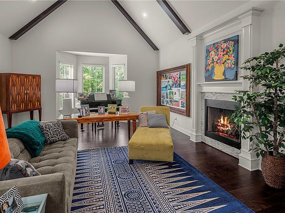4th image of 3078 E Stone Mountain Dr