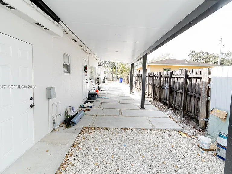 5803 Buchanan St — Photo 2