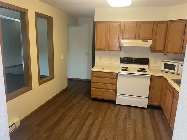 1063 E Cascade Ave #1, River Falls, WI 54022