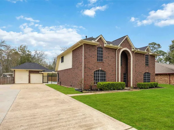 15 Finetta Ln, Alvin, TX 77511