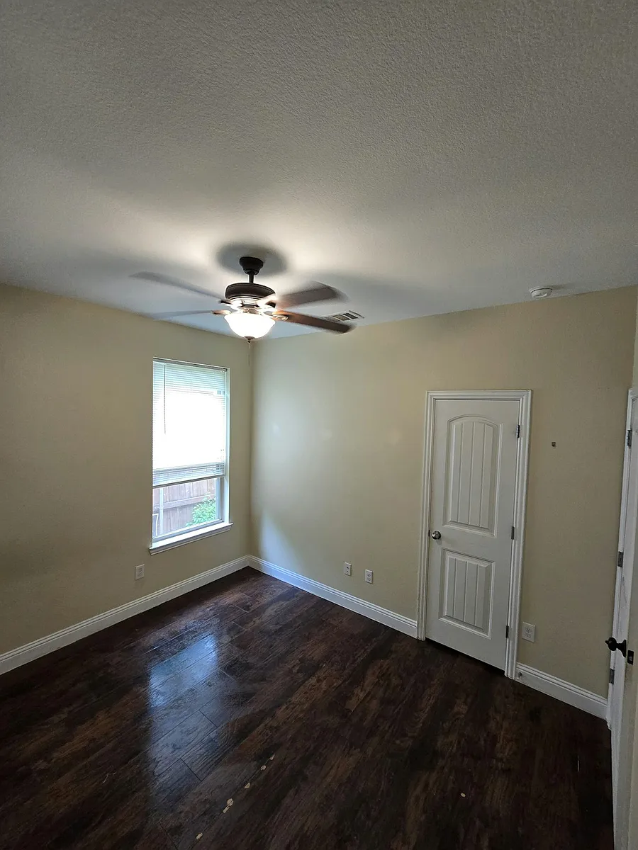 Building Photo - 809 Tapley St