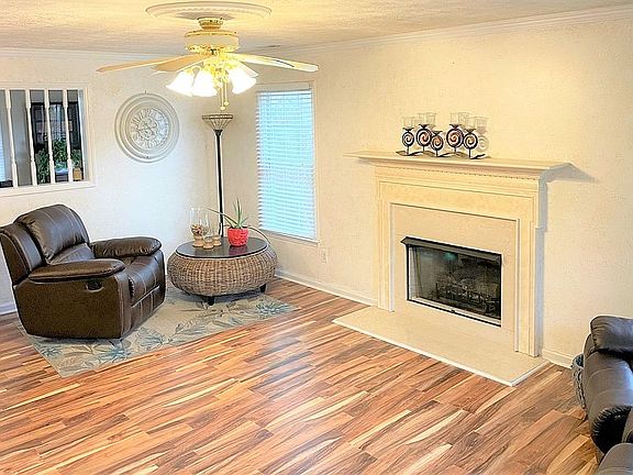3rd image of 5429 Heather St