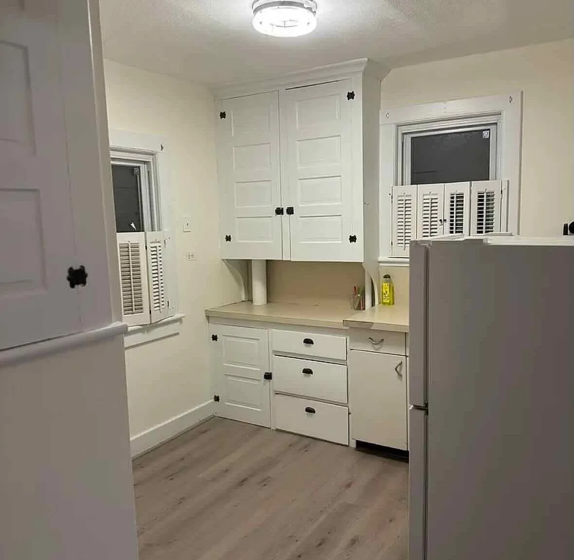 3 bed, 1.0 bath, 1100 sqft, $1,600 — Photo 2