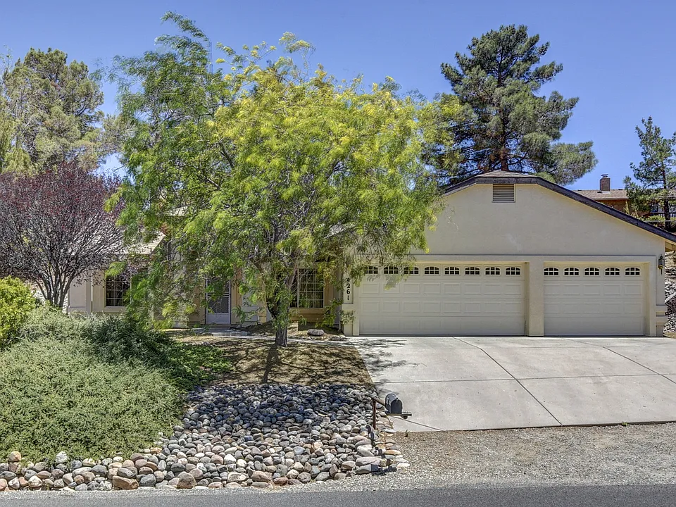 4261 N Tonopah Dr