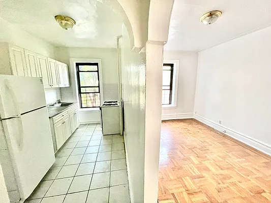 Rented by Pear NYC LLC | media 38