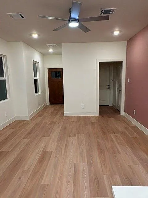 3 bed, 2.5 bath, 1535 sqft, $2,000 — Photo 2