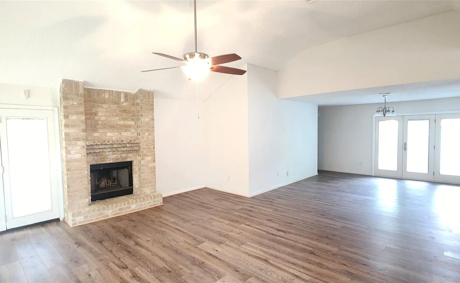 3 bed, 2.0 bath, 1723 sqft, $2,000 — Photo 4