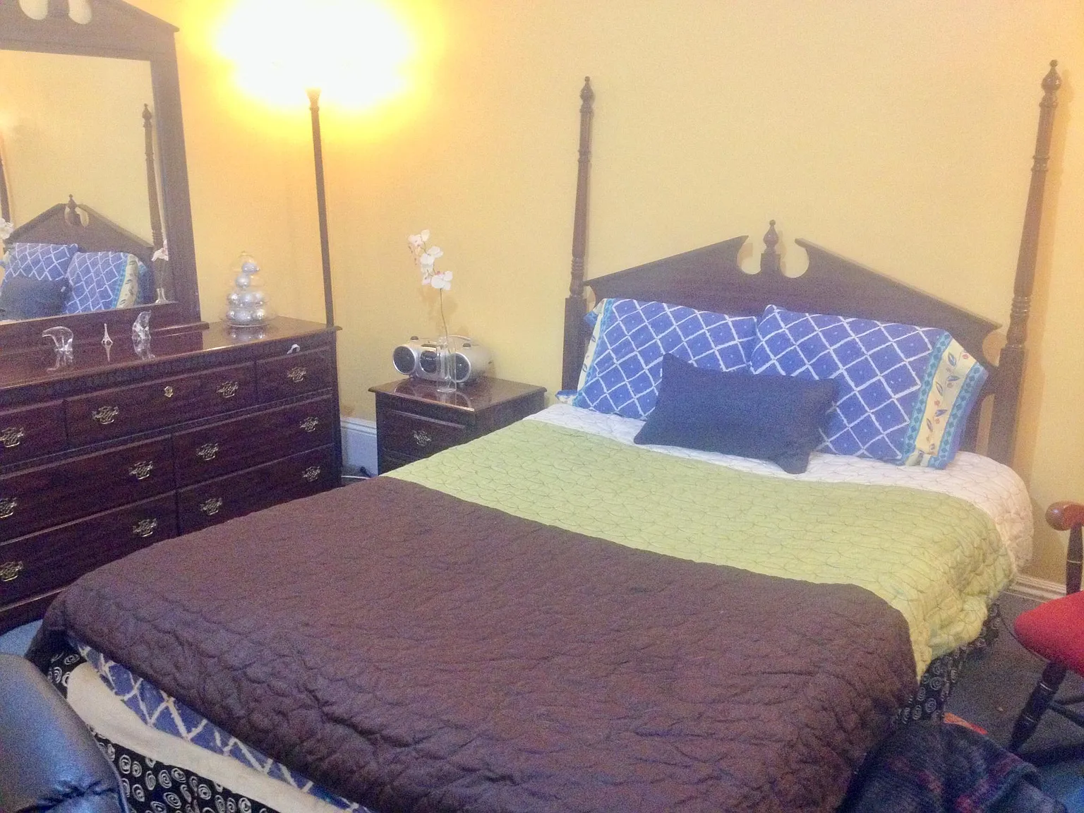 4 bed, 1000 sqft, $1,250 — Photo 2