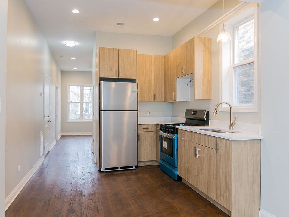 1st image of 3531 W Le Moyne St Unit 1