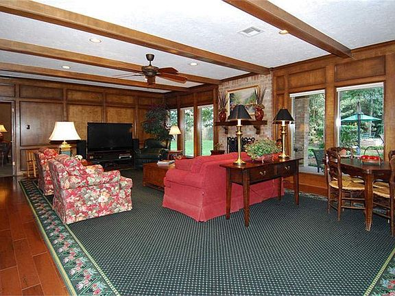 5th image of 2402 Lake Gardens Dr