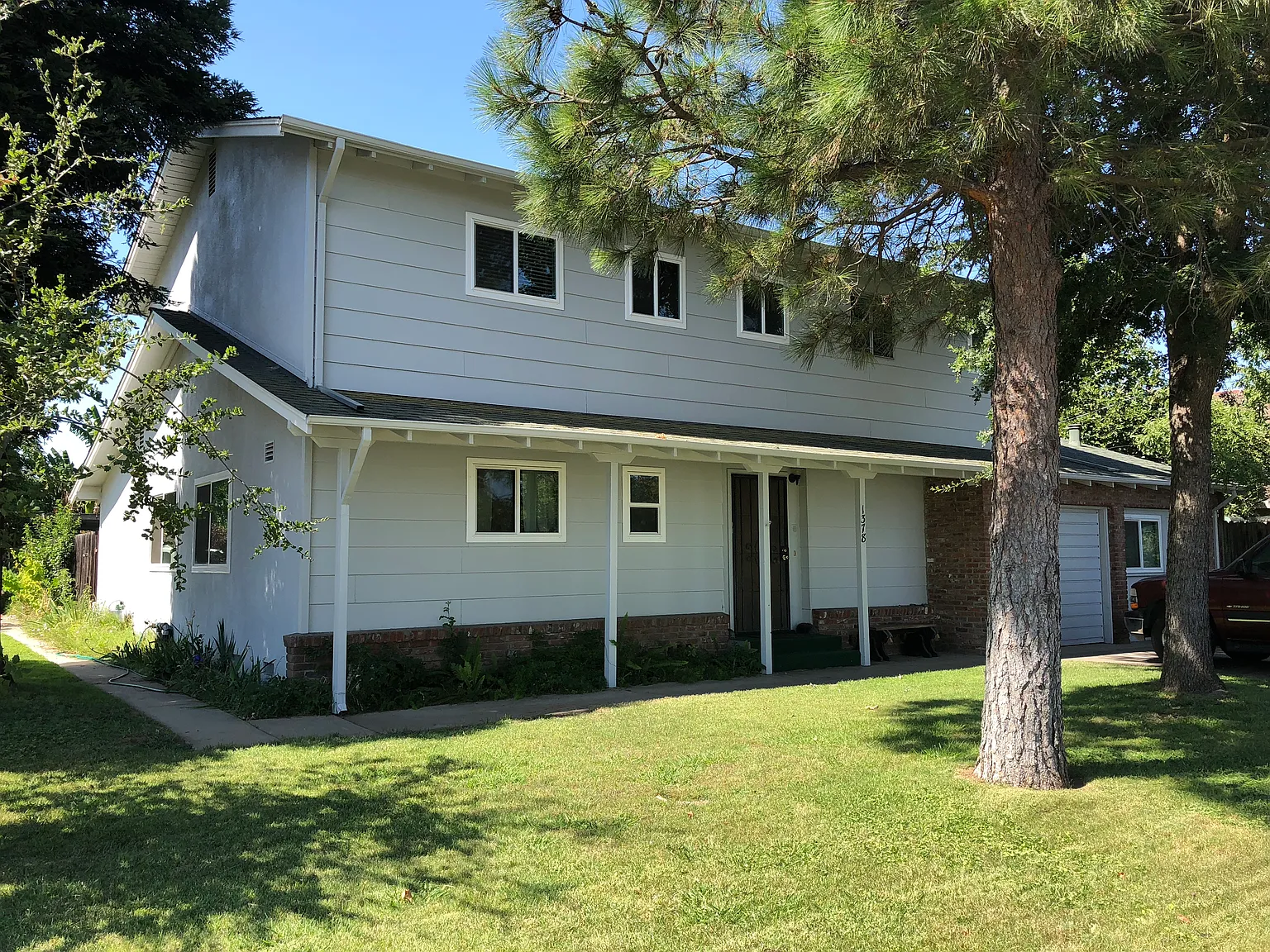1378 E Olive Ave photo 1