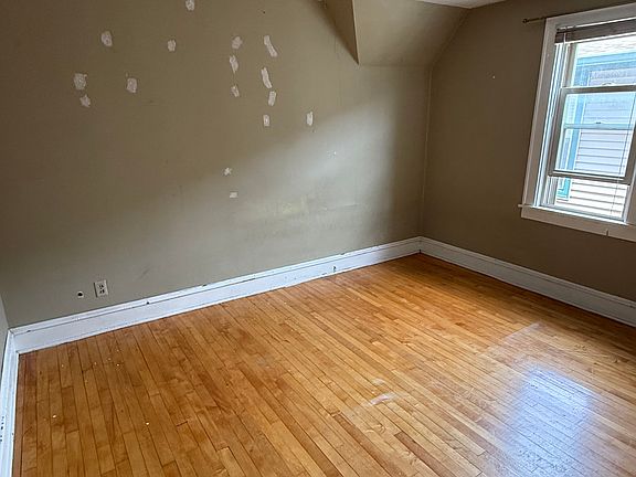 4th image of 2540 N Bartlett Ave #2