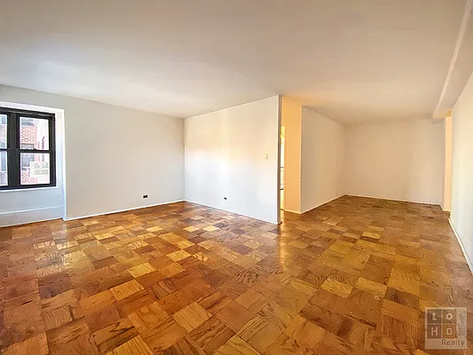 Rented by LoHo Realty | media 18