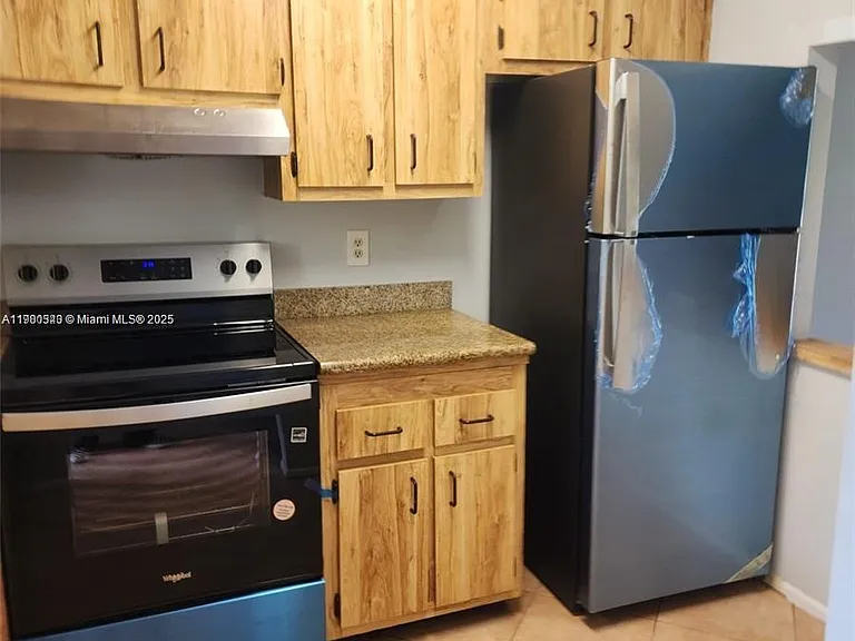 6061 Shakerwood Cir #208 — Photo 6