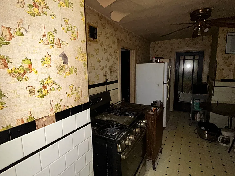 1236 Gimblin St — Photo 42