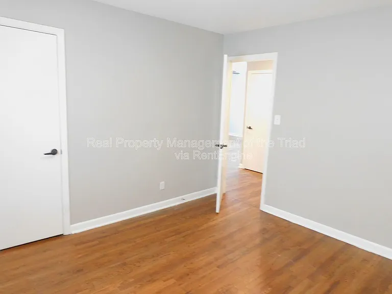 909 Tuscaloosa St — Photo 10