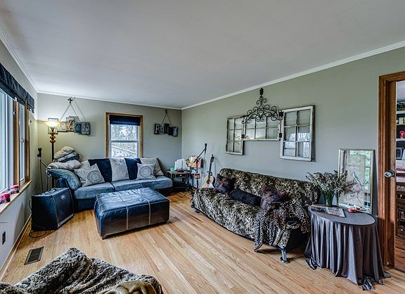 2nd image of 4297 Gainesboro Grade