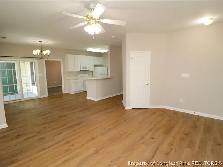 2812 Kudrow Ln #2812 — Photo 3