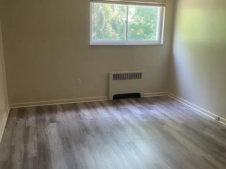 2452 Vera Ave #1 — Photo 6