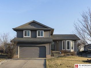 15352 Locust St, Omaha, NE 68116