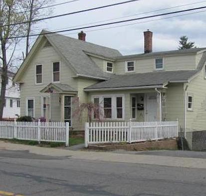 2nd image of 290 Lincoln St